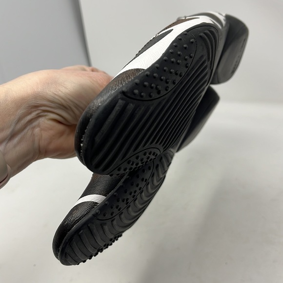 BELLINI Cow Print Ballet Flat Size 7 - Picture 8 of 10